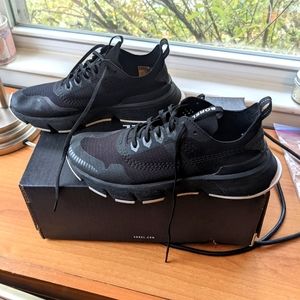 Sorel kinetic sneakers
